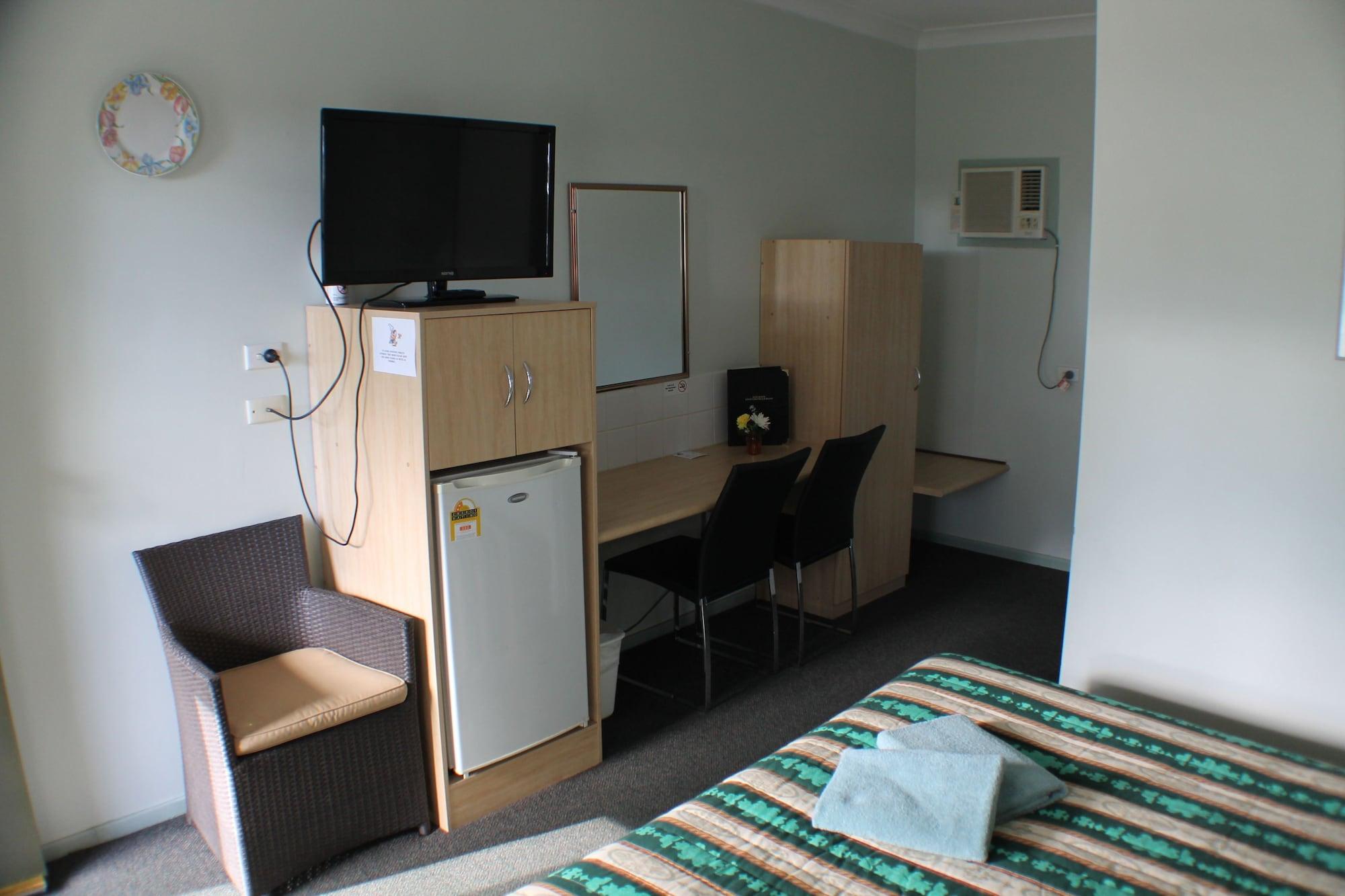 Lake Forbes Motel Buitenkant foto