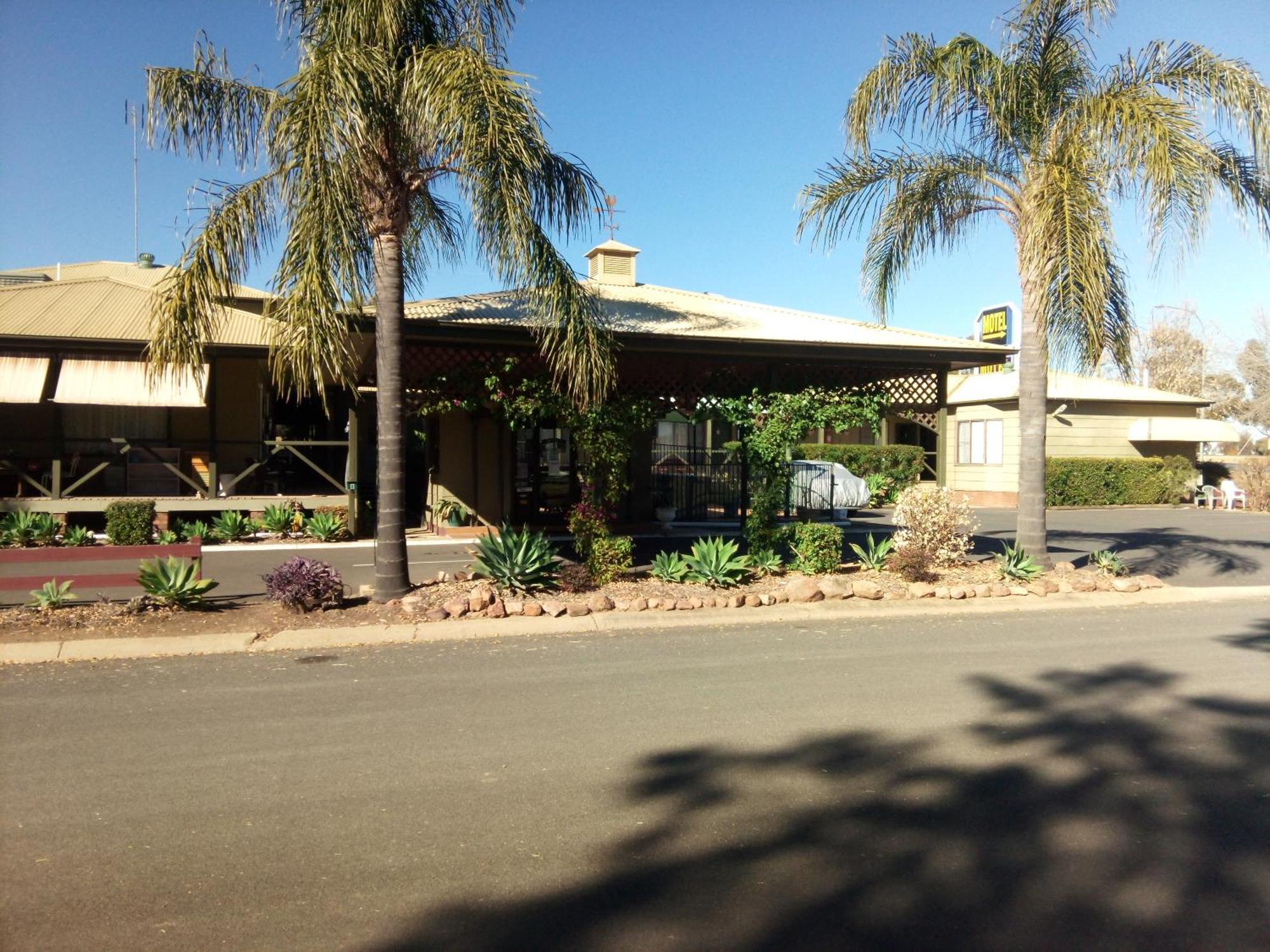 Lake Forbes Motel Buitenkant foto