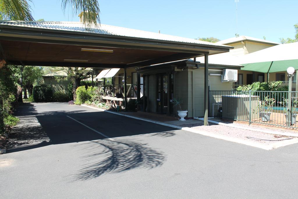 Lake Forbes Motel Buitenkant foto